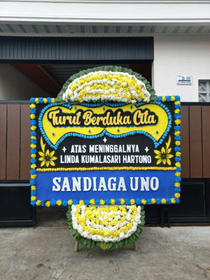 Papan Bunga Duka di Padang Jaya